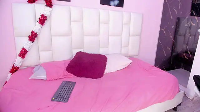 Charlot_Vega_'s cam snapshot