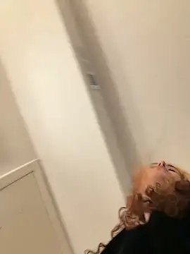 aurorasparkles's cam snapshot