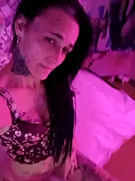 chaoticluvbug's cam snapshot