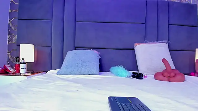 monserrat_cutte's cam snapshot