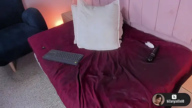 Hillary_Collins1's cam snapshot