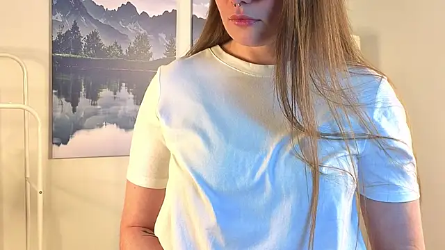 ChristeneMoffet's cam snapshot