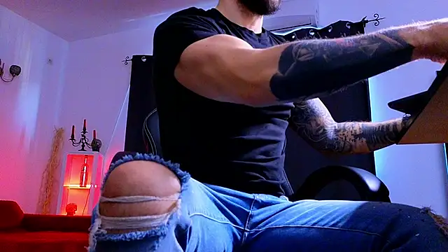 MightyAaron66's cam snapshot