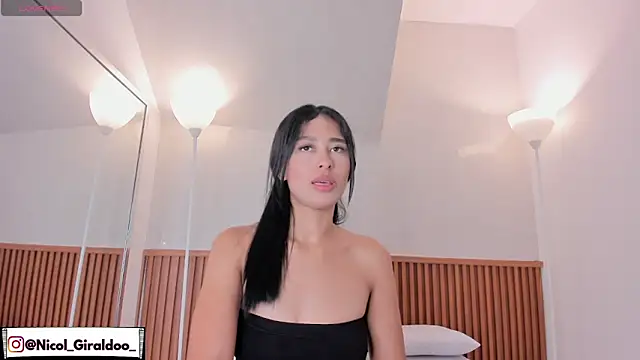 nicol_giraldoo's cam snapshot