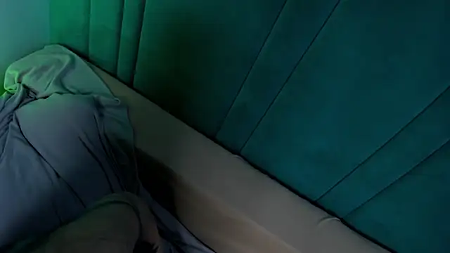 JuliaBusty's cam snapshot