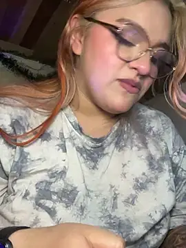 Sophia_Weest99's cam snapshot