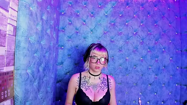 Samantha_Smiith's cam snapshot