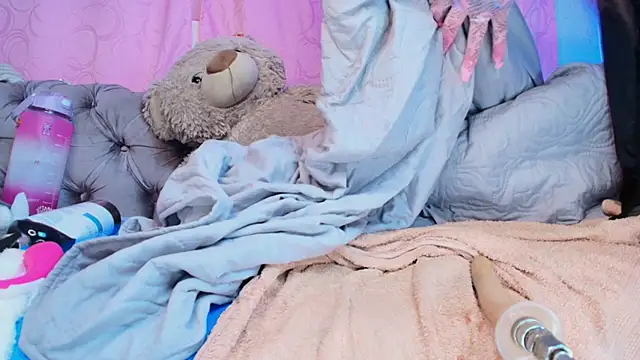 luciana_hunters's cam snapshot