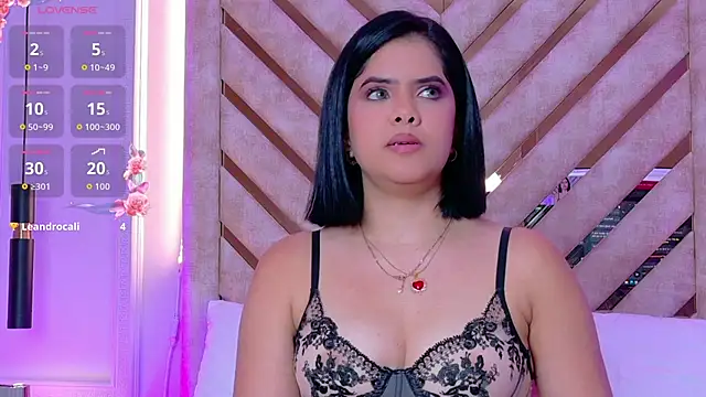 Martina-Roberts-'s cam snapshot