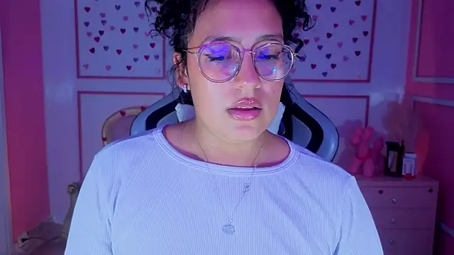 tamara_brown_t's cam snapshot