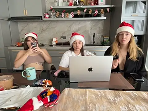 Nura_n_Sarah live sex cam