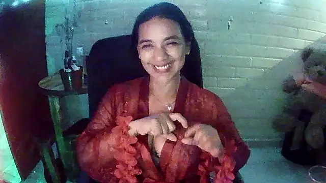 MiiaVelasquez live sex cam