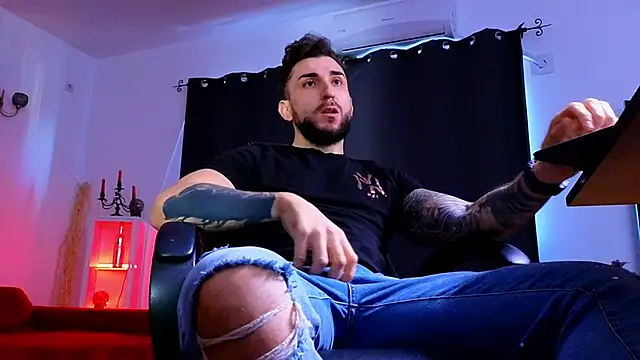 MightyAaron66's cam snapshot