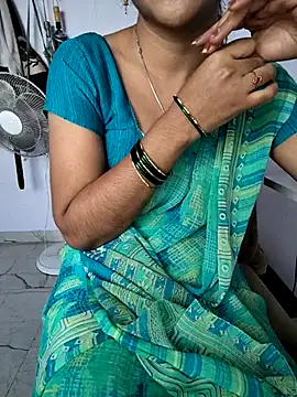 Cute-Telugu-Teacher's cam snapshot