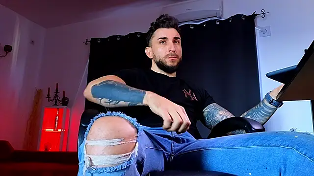 MightyAaron66's cam snapshot