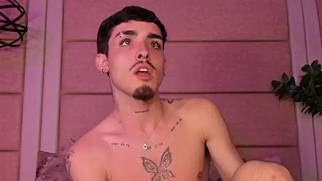 NikoStone_'s cam snapshot