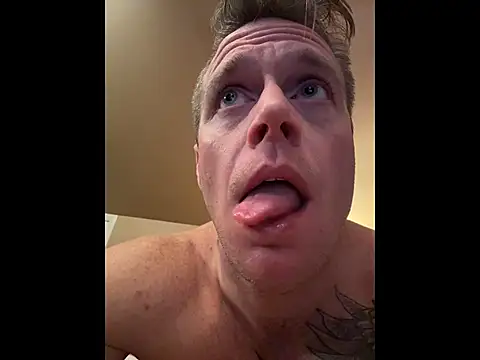 DILFiGuess1's cam snapshot