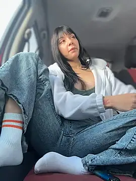 JulliaVegas live sex cam