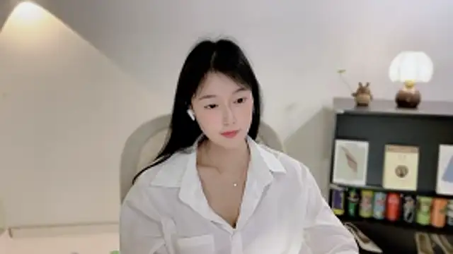 Onechestnut live sex cam