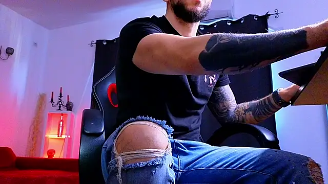 MightyAaron66's cam snapshot