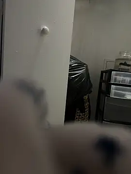 elwhite1996 live sex cam