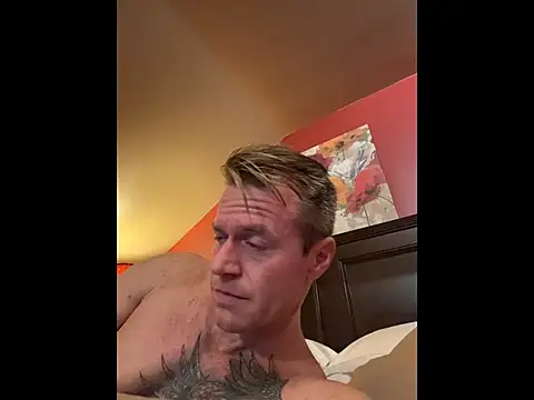 DILFiGuess1 live sex cam