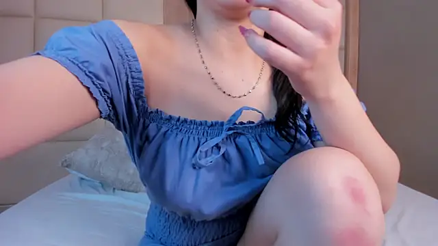 emma_fhox's cam snapshot