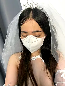 LINAA-KUTE live sex cam