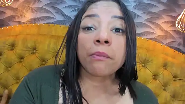 NahomiFireSex's cam snapshot