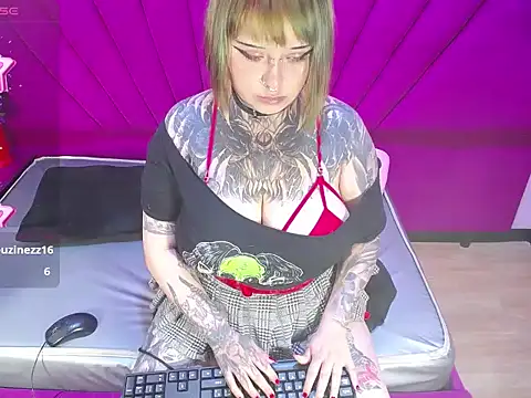 RavenCeleste_'s cam snapshot