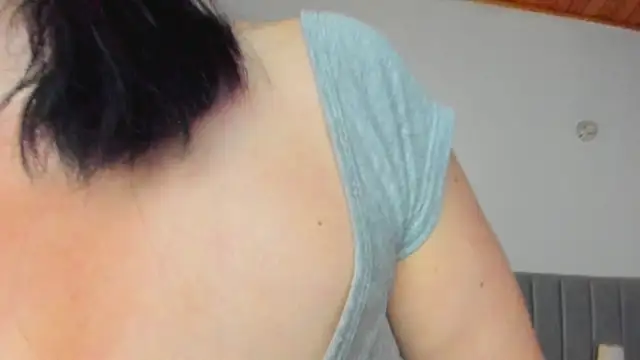 adriana71 live sex cam