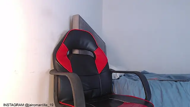 adam_levis17's cam snapshot