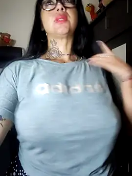 Saloome-'s cam snapshot