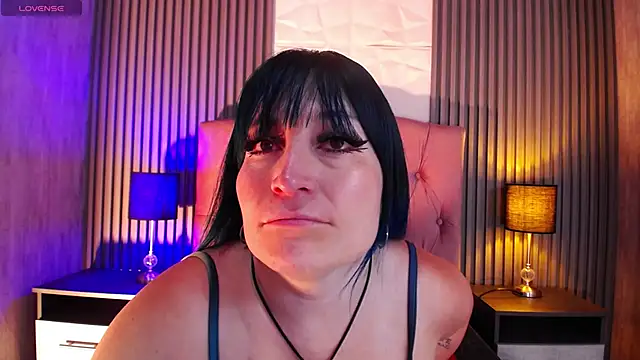 alicia_moom's cam snapshot