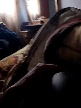 Bigdick-dude live sex cam