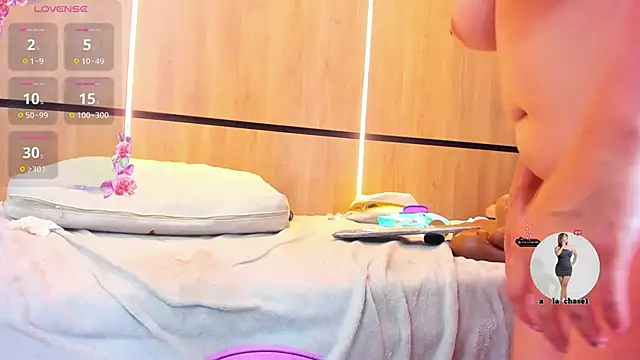 adela_chase live sex cam