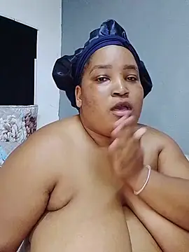 MassiveBoobsxxxx's cam snapshot