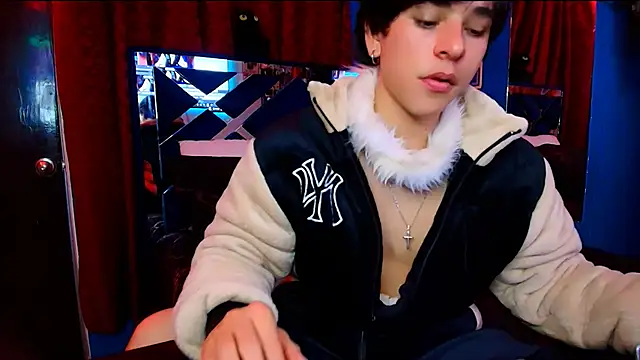 Luke_Howland live sex cam