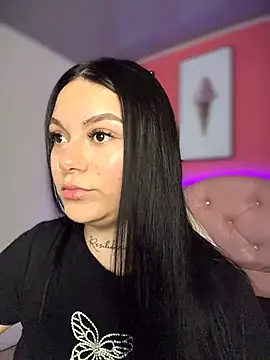 Megaan__More's cam snapshot