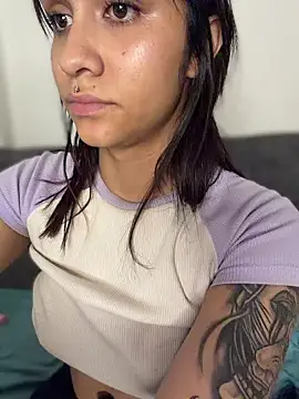 Isabella-Teen's cam snapshot