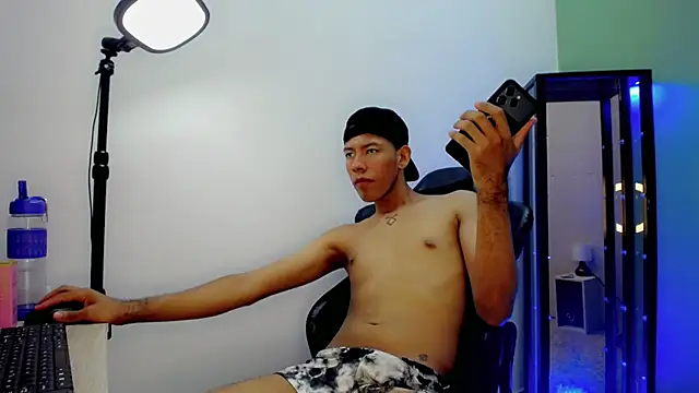 Tupac_D's cam snapshot