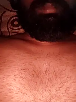 LargishSexiness live sex cam