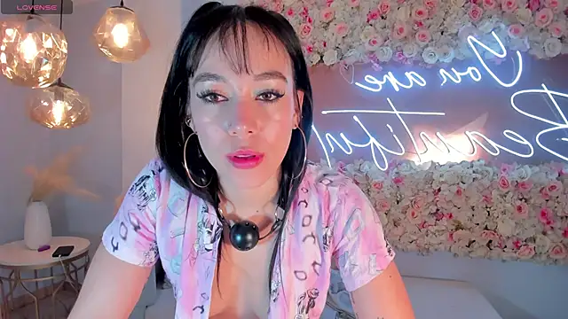 ZaraKafruni's cam snapshot