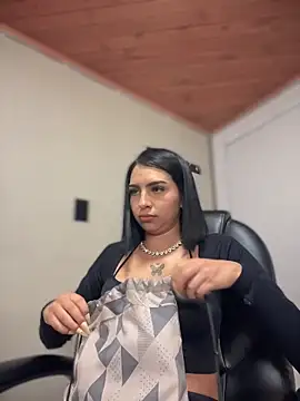 Hilary_pinkk live sex cam