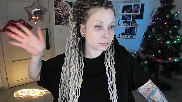 HoneySallyMoore live sex cam