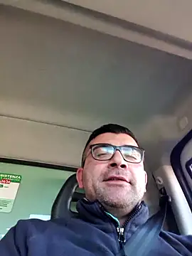 Maurzio@xh live sex cam