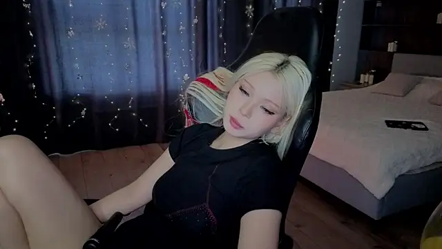 RileyMee live sex cam