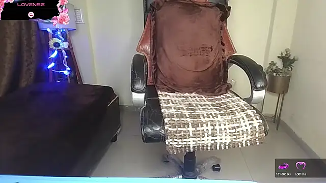 Black-Pearll live sex cam