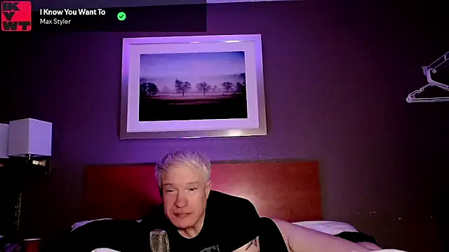 Snarfle82 live sex cam