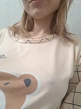 JuliBant666 live sex cam